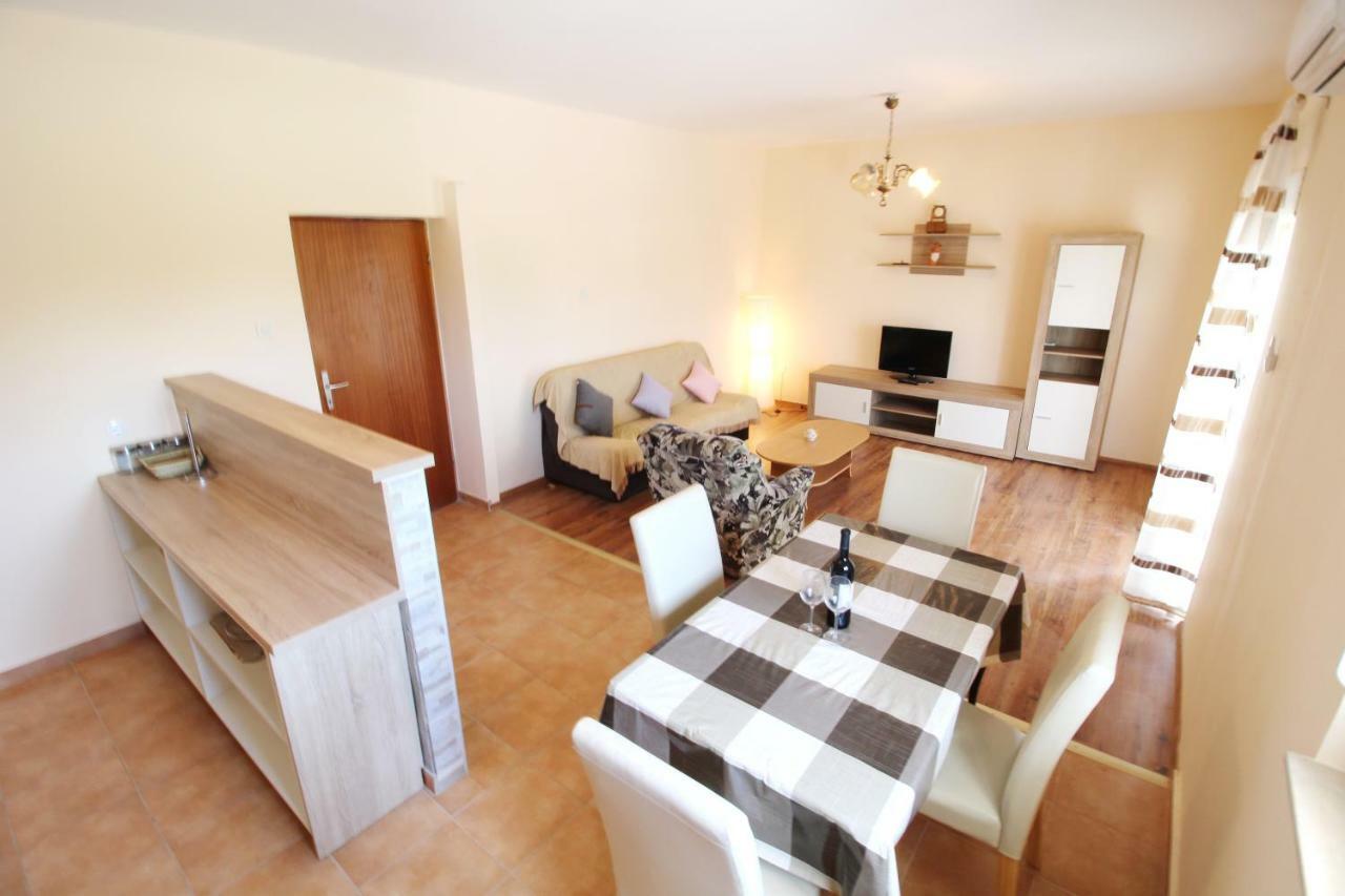Apartment Sime Nin Kültér fotó